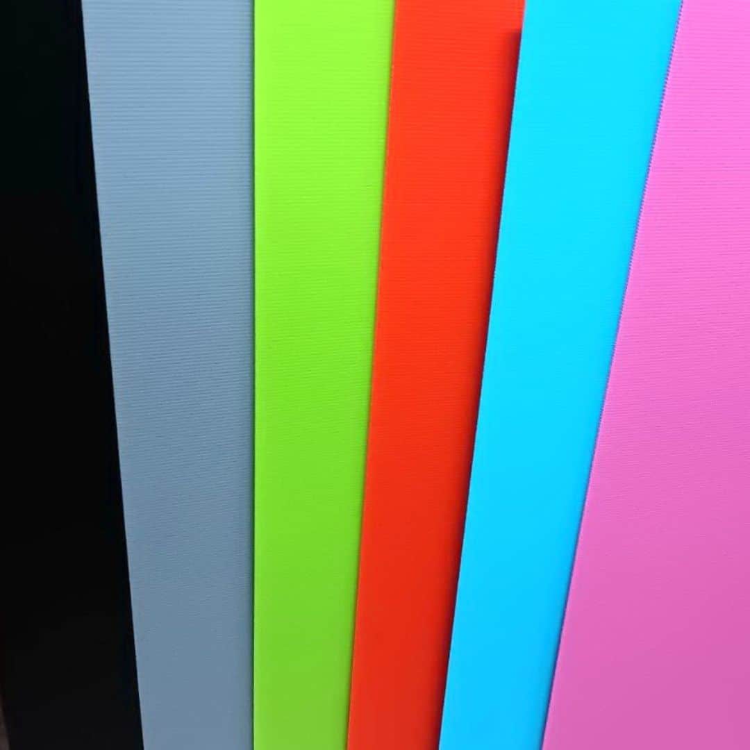 L5128-07 PP彩色瓦愣板 60x100cm 黑色