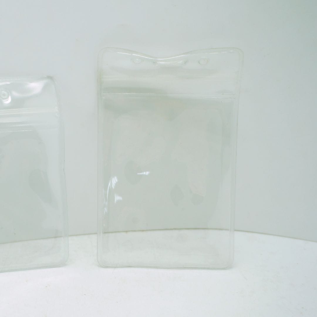 L6797B 亮美無夾防水識別套 小款 直式 6.3x8.7cm