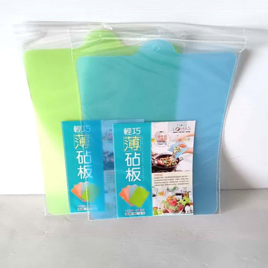 R3110 享樂活輕巧薄砧板 35x26x0.1cm