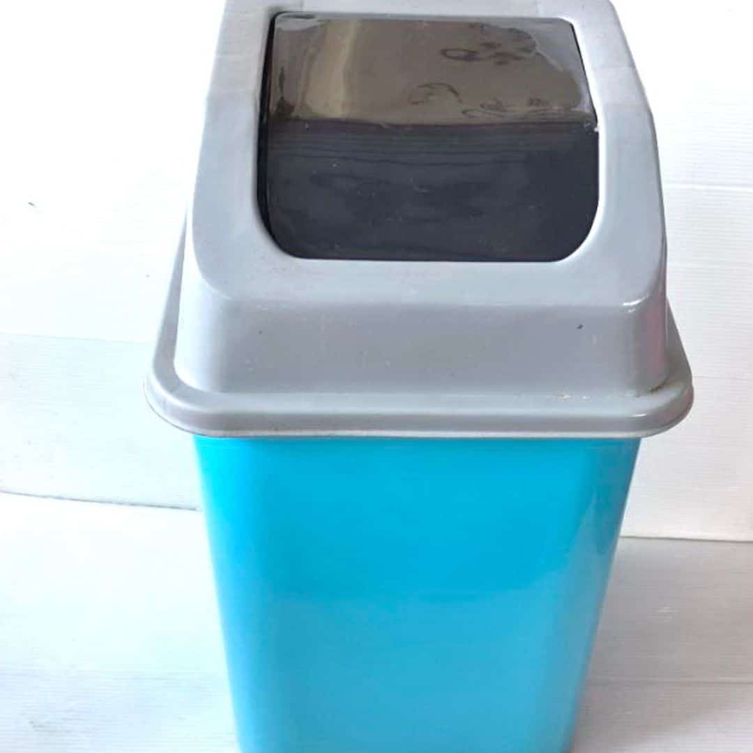 W30759 豐裕豪邁垃圾桶 附蓋 27x27x55cm